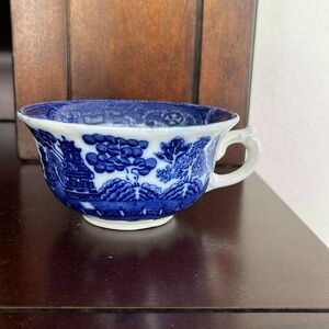 Allertons Blue and White Teacup